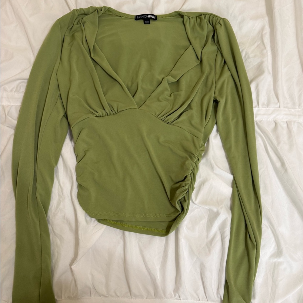 Green tops bundle!! BRAND NEW